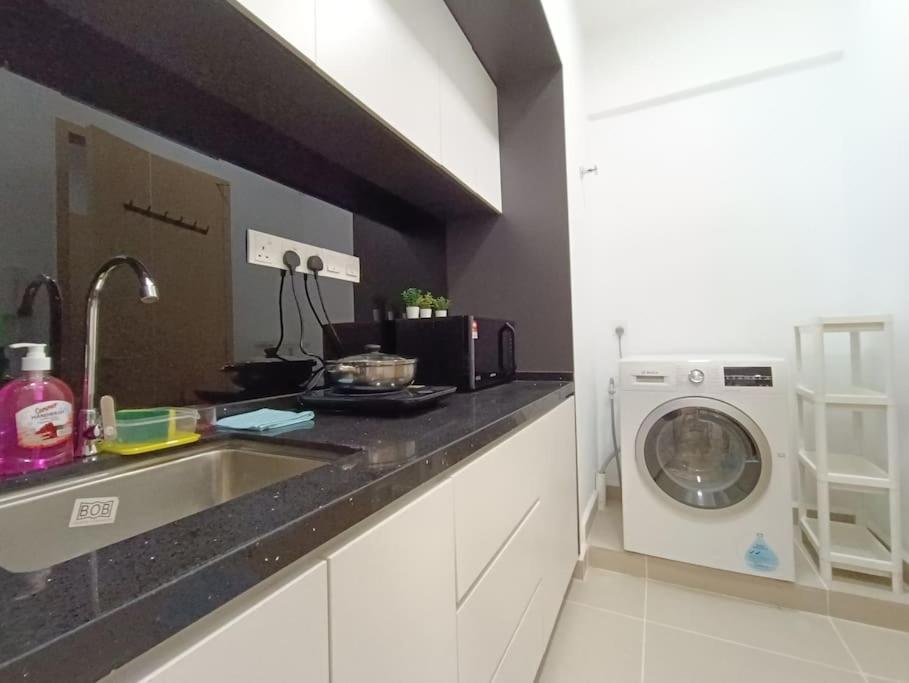 Apartment Col 171a Modern Balcony Klcc View & Infinity Pool *