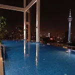 Col 171A Modern Balcony Klcc View & Infinity Pool