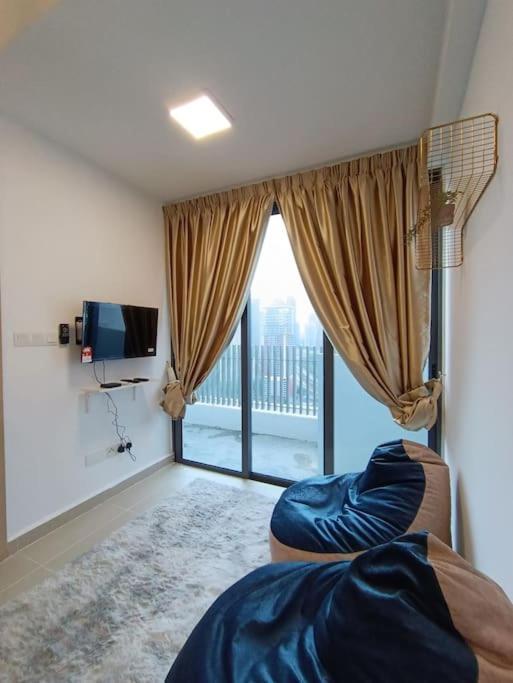 Col 171a Modern Balcony Klcc View & Infinity Pool * Kuala Lumpur