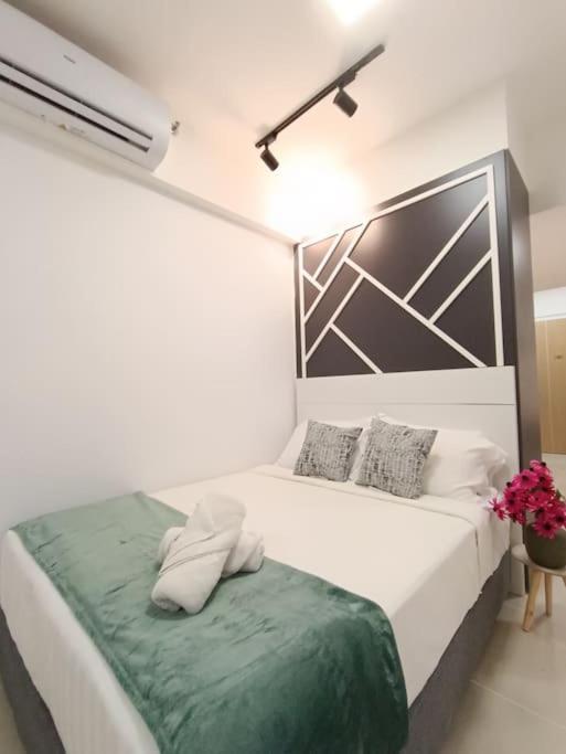 Col 171a Modern Balcony Klcc View & Infinity Pool * Kuala Lumpur